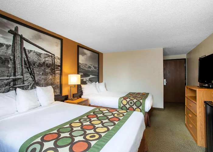 Super 8 By Wyndham Wy Hotel
