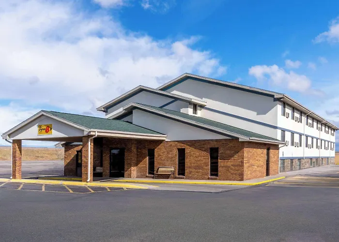 Super 8 By Wyndham Wy